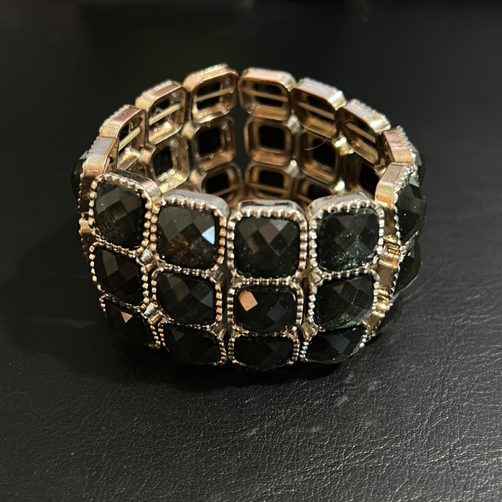 3/$15 black/gold bracelet